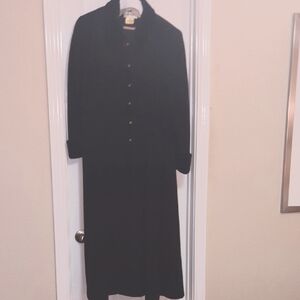 Elegant Black Wool Dress Coat with velvet trim